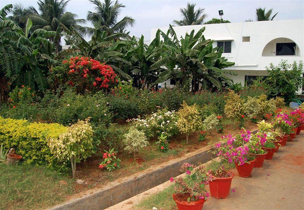 Sai Priya Beach Resort Visakhapatnam Buitenkant foto