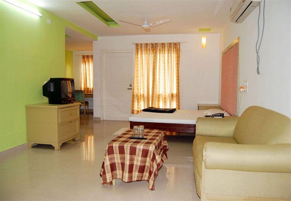 Sai Priya Beach Resort Visakhapatnam Buitenkant foto